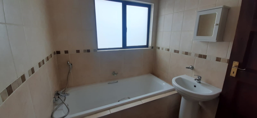 2 Bedroom Property for Sale in Kenleaf Gauteng