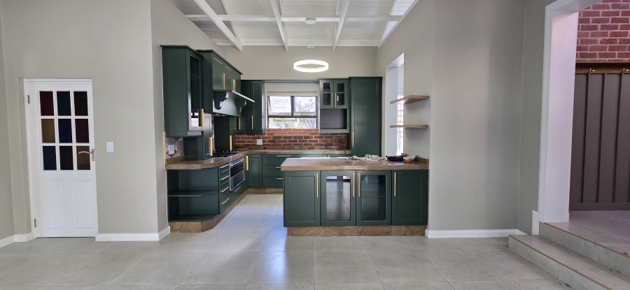 6 Bedroom Property for Sale in Midlands Estate Gauteng