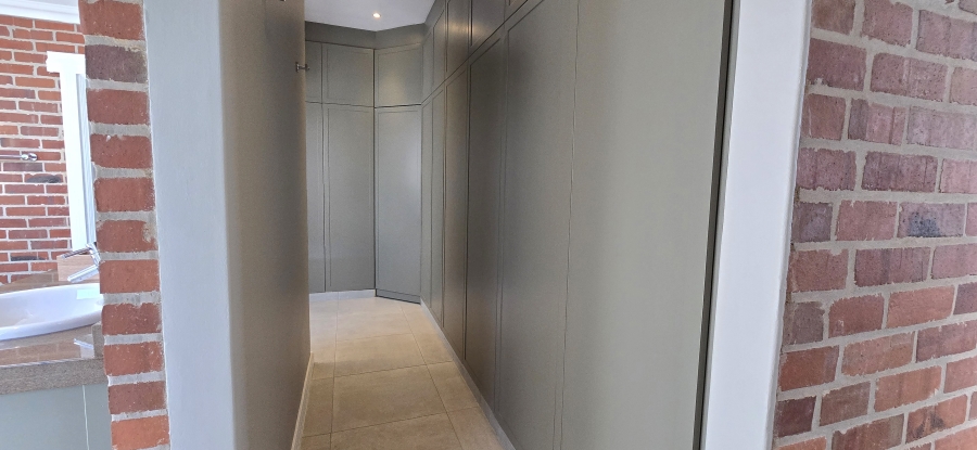 6 Bedroom Property for Sale in Midlands Estate Gauteng