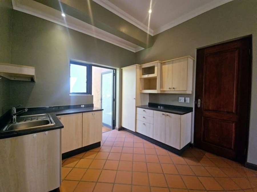 6 Bedroom Property for Sale in Midlands Estate Gauteng