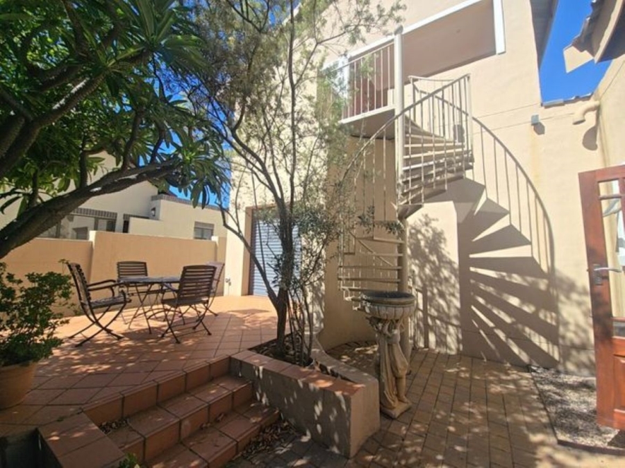 6 Bedroom Property for Sale in Midlands Estate Gauteng