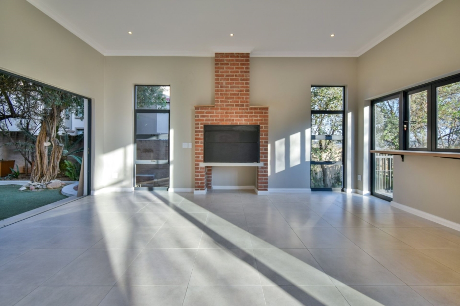 6 Bedroom Property for Sale in Midlands Estate Gauteng