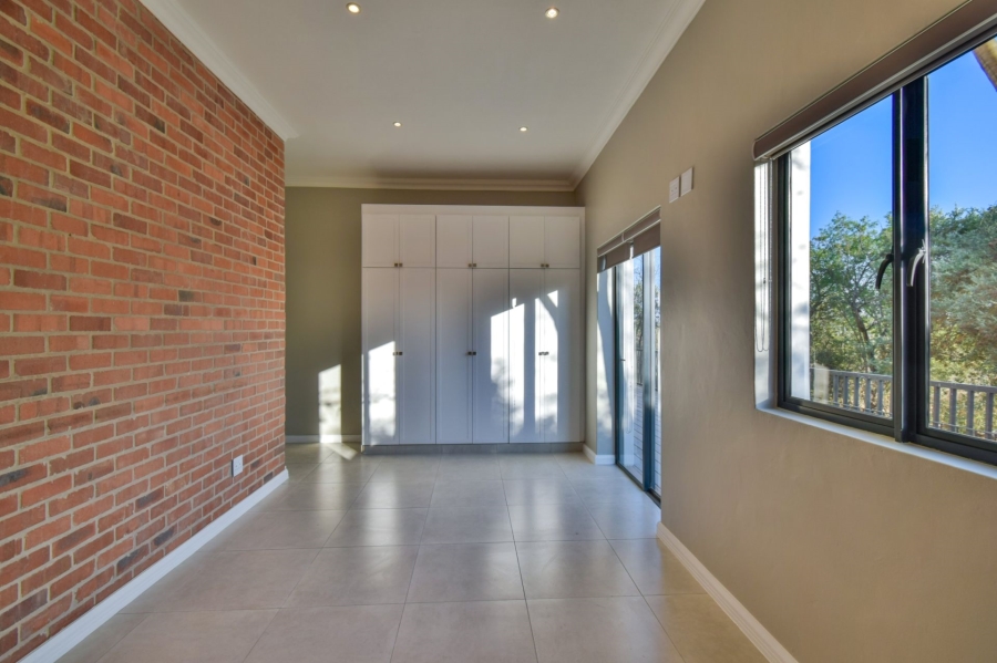 6 Bedroom Property for Sale in Midlands Estate Gauteng
