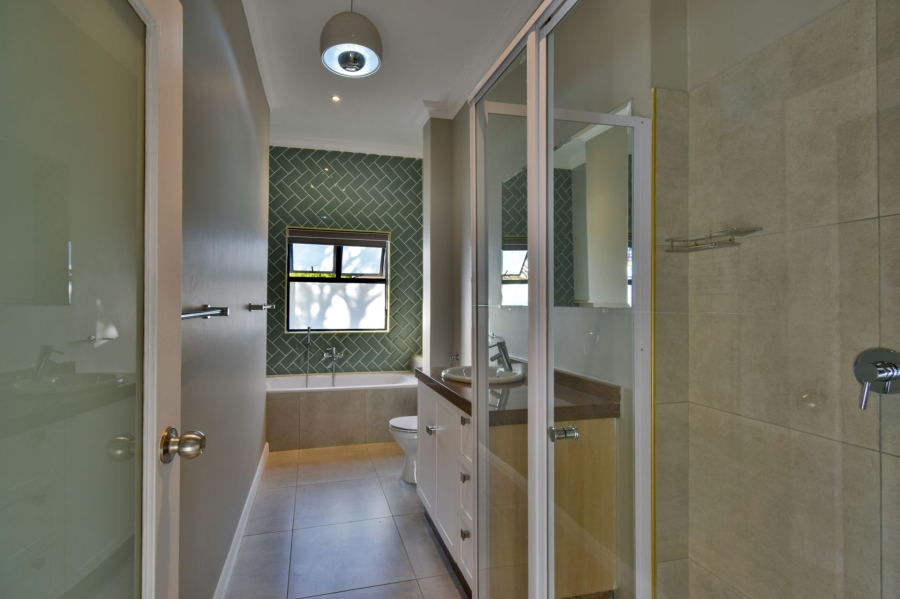 6 Bedroom Property for Sale in Midlands Estate Gauteng