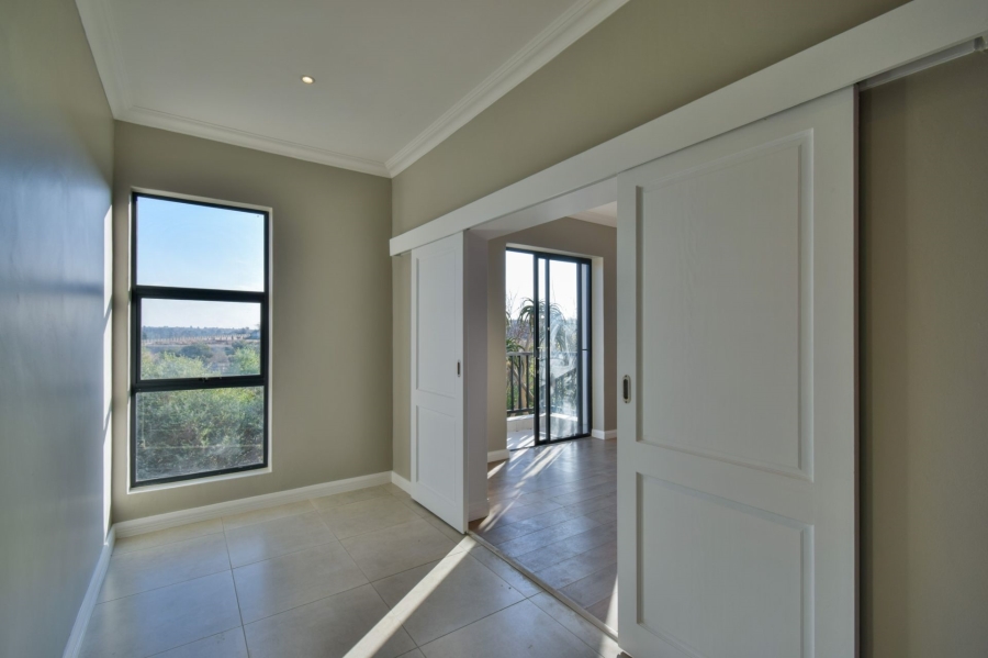 6 Bedroom Property for Sale in Midlands Estate Gauteng