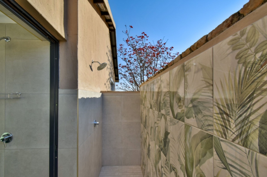 6 Bedroom Property for Sale in Midlands Estate Gauteng
