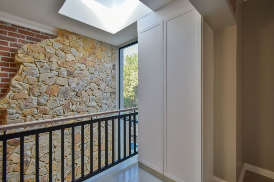 6 Bedroom Property for Sale in Midlands Estate Gauteng