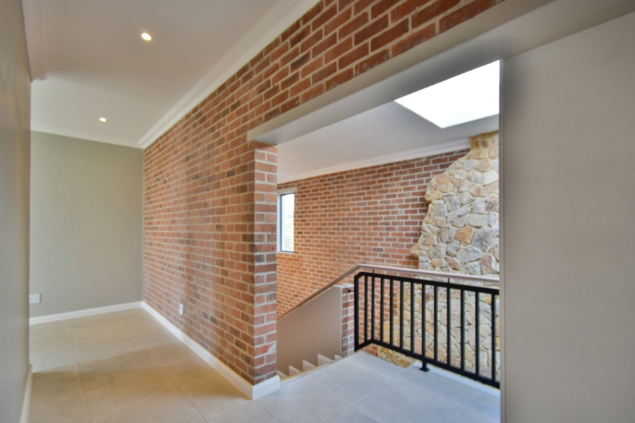 6 Bedroom Property for Sale in Midlands Estate Gauteng