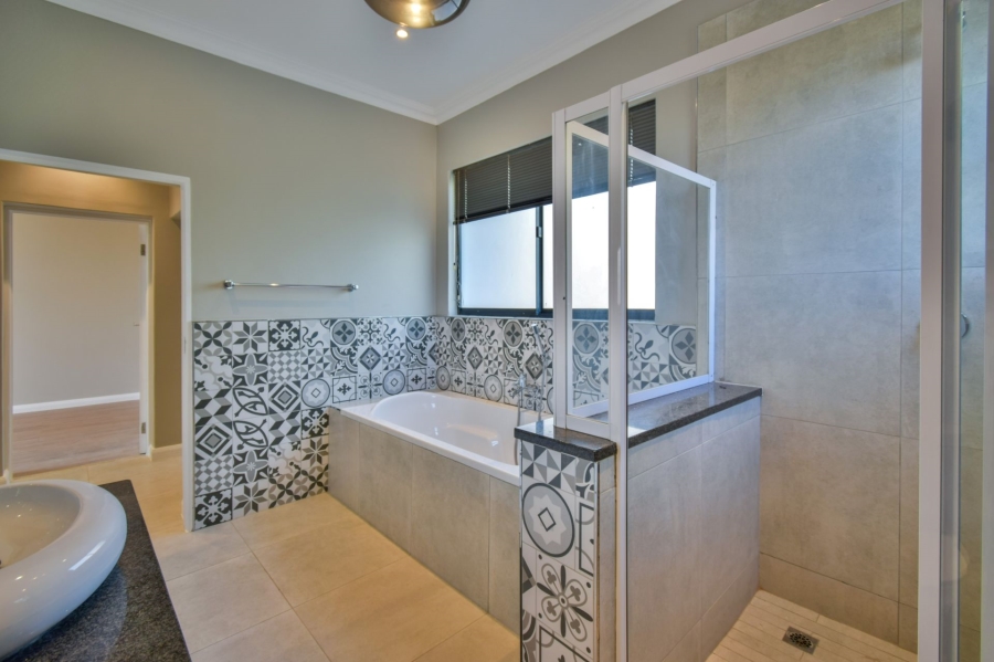 6 Bedroom Property for Sale in Midlands Estate Gauteng
