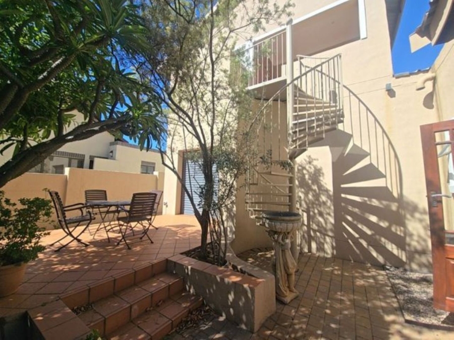 6 Bedroom Property for Sale in Midlands Estate Gauteng