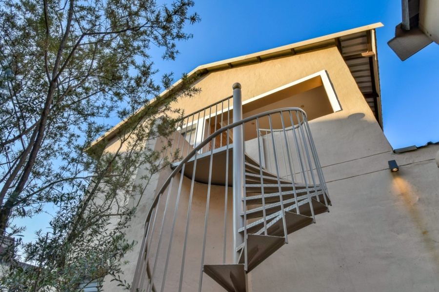 6 Bedroom Property for Sale in Midlands Estate Gauteng