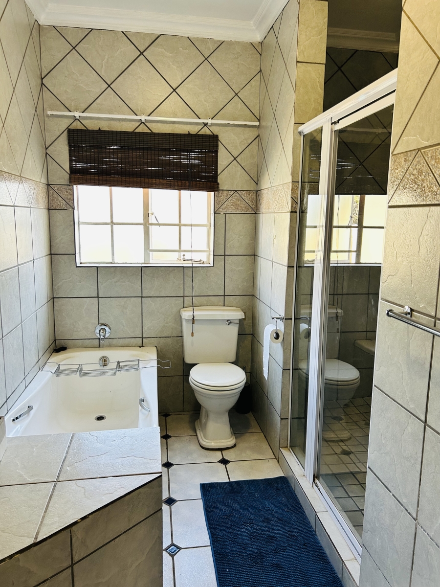 3 Bedroom Property for Sale in Olympus AH Gauteng