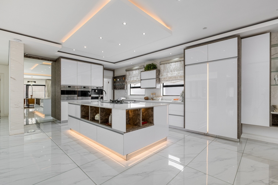 5 Bedroom Property for Sale in Cedar Creek Gauteng