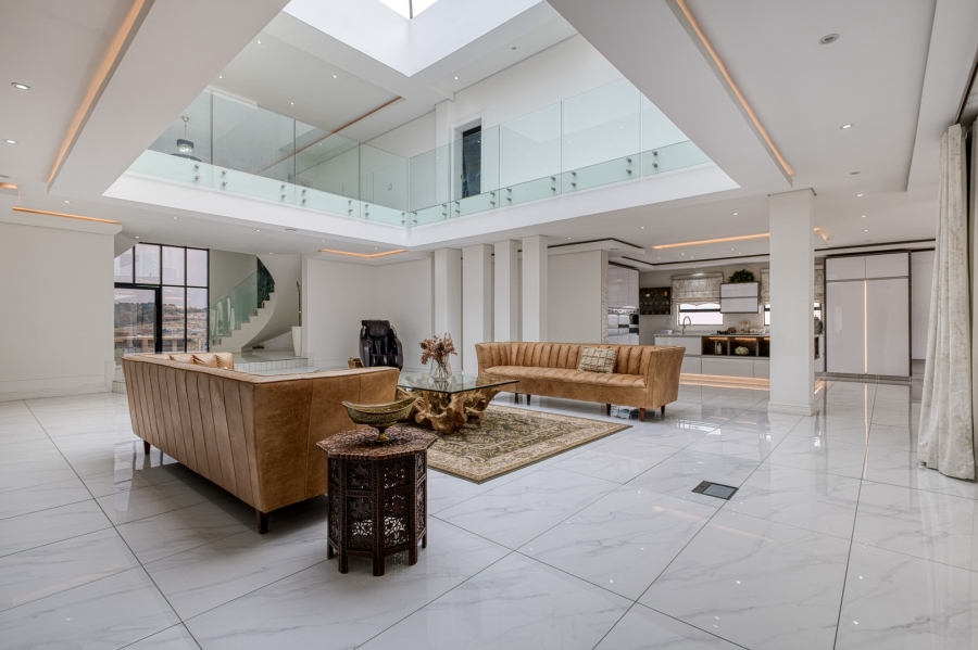 5 Bedroom Property for Sale in Cedar Creek Gauteng