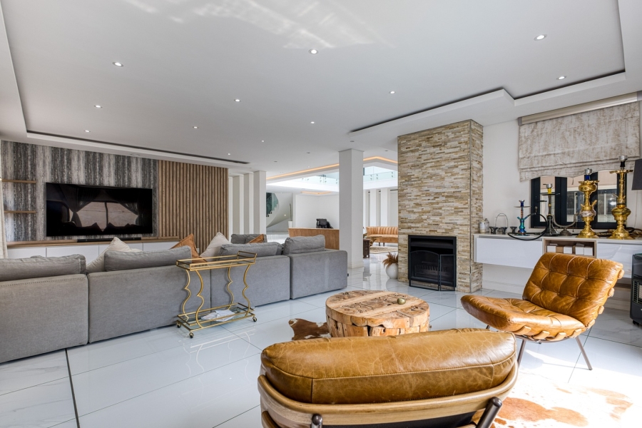 5 Bedroom Property for Sale in Cedar Creek Gauteng