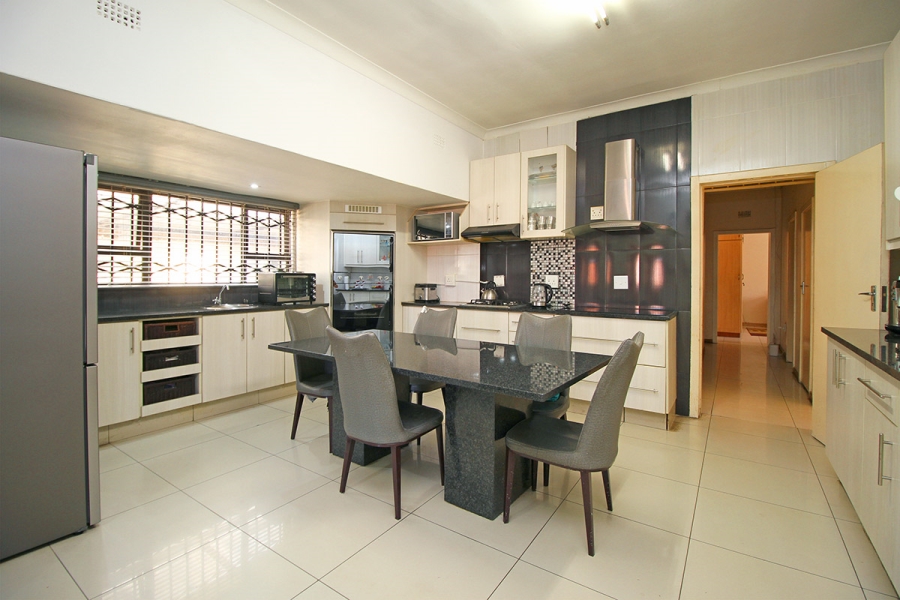 4 Bedroom Property for Sale in Cyrildene Gauteng