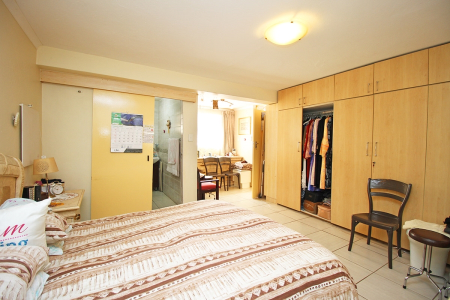 4 Bedroom Property for Sale in Cyrildene Gauteng
