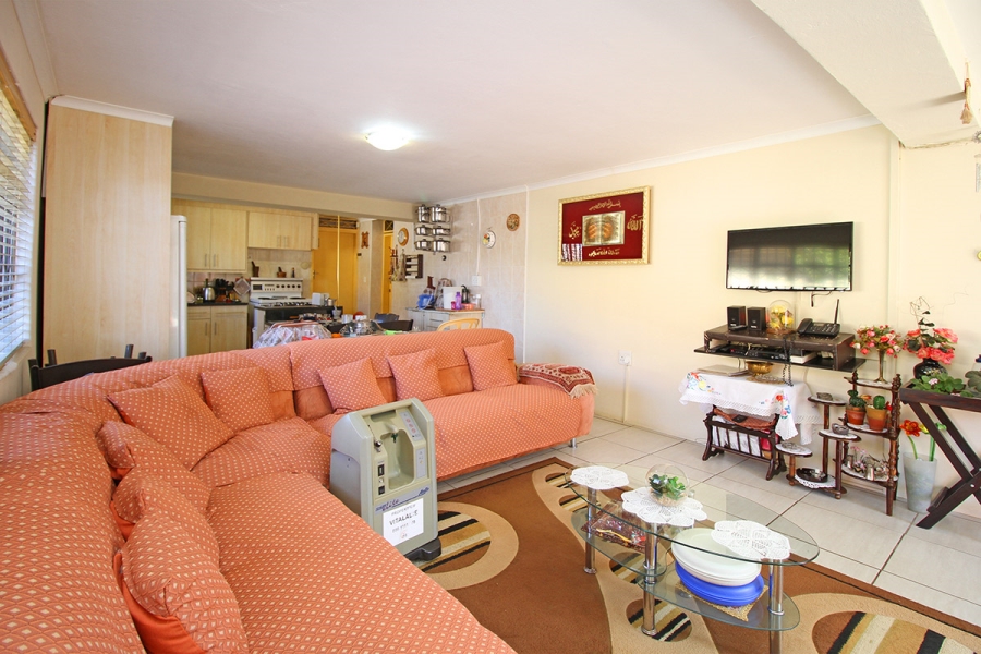 4 Bedroom Property for Sale in Cyrildene Gauteng