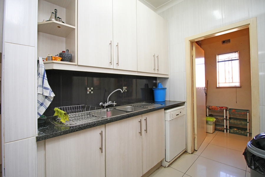 4 Bedroom Property for Sale in Cyrildene Gauteng