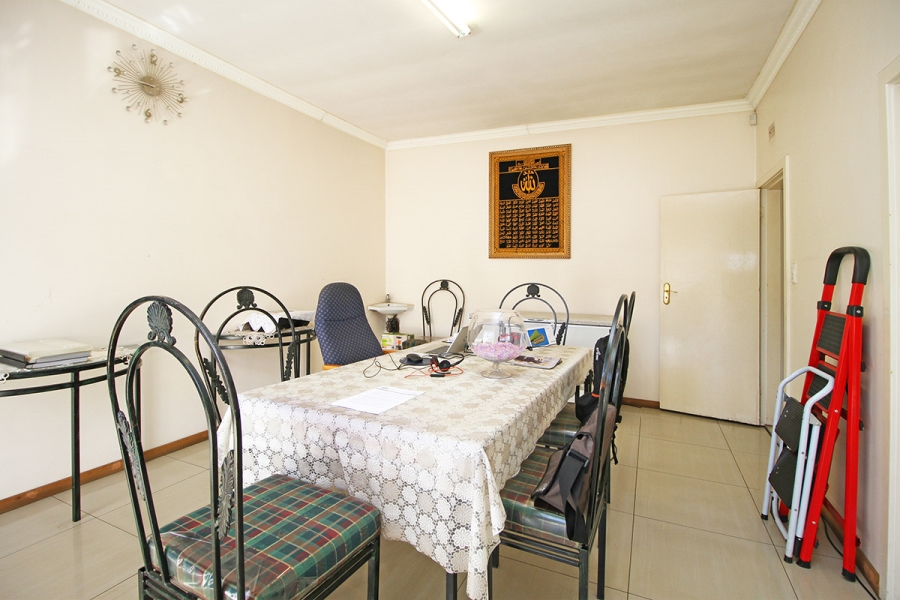 4 Bedroom Property for Sale in Cyrildene Gauteng