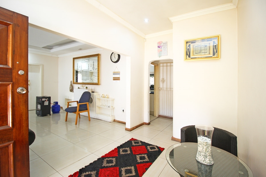 4 Bedroom Property for Sale in Cyrildene Gauteng