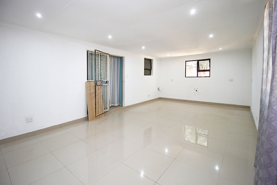 4 Bedroom Property for Sale in Cyrildene Gauteng
