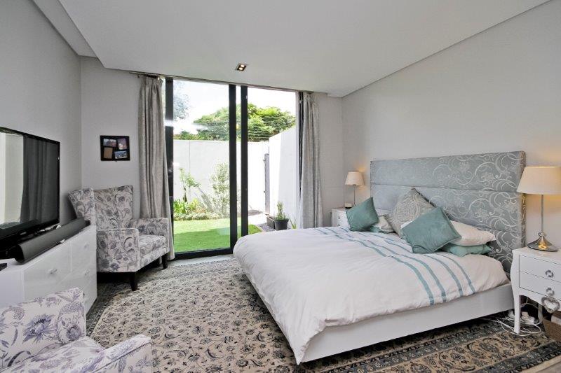 2 Bedroom Property for Sale in Dunkeld Gauteng
