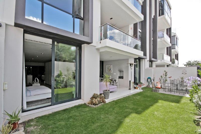 2 Bedroom Property for Sale in Dunkeld Gauteng