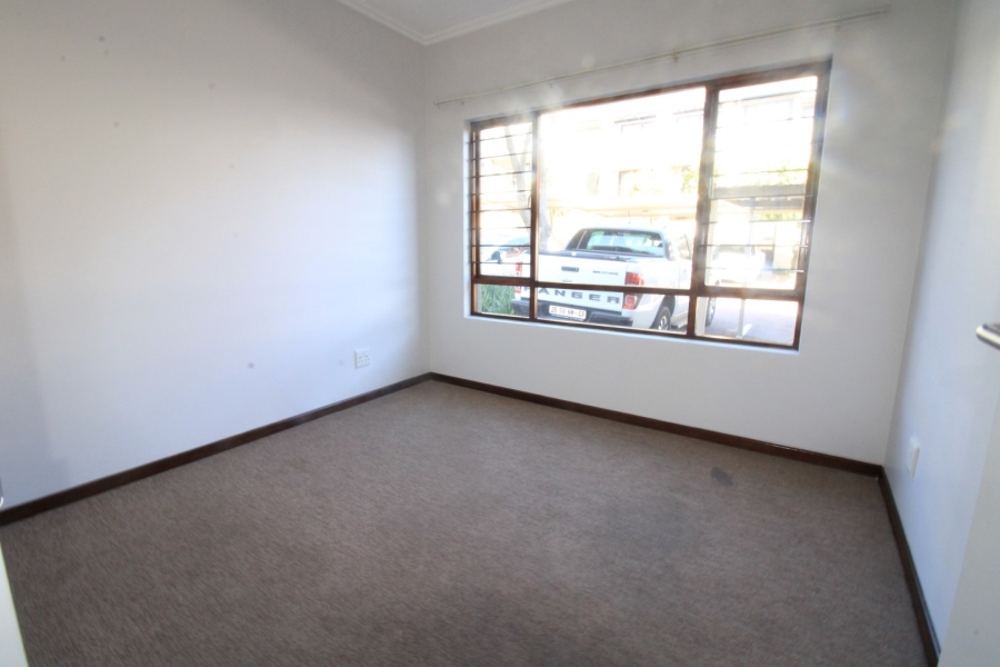 To Let 2 Bedroom Property for Rent in Lonehill Gauteng