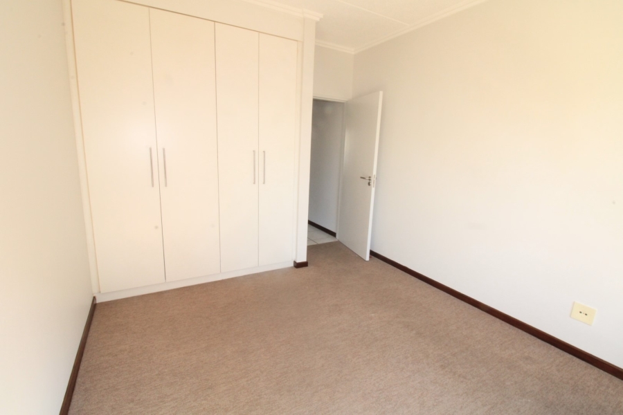 To Let 2 Bedroom Property for Rent in Lonehill Gauteng