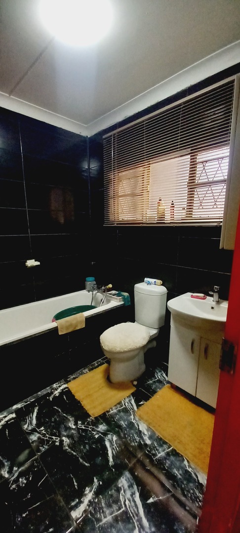 3 Bedroom Property for Sale in Dunnottar Gauteng