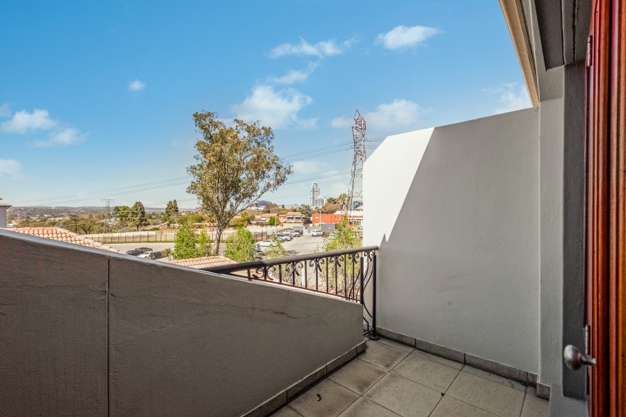 To Let 2 Bedroom Property for Rent in Morningside Gauteng