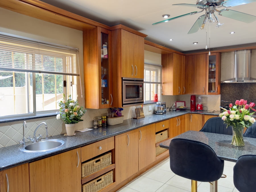 4 Bedroom Property for Sale in Waterkloof Ridge Gauteng