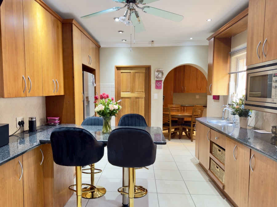 4 Bedroom Property for Sale in Waterkloof Ridge Gauteng