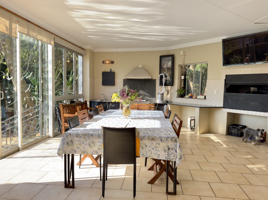 4 Bedroom Property for Sale in Waterkloof Ridge Gauteng