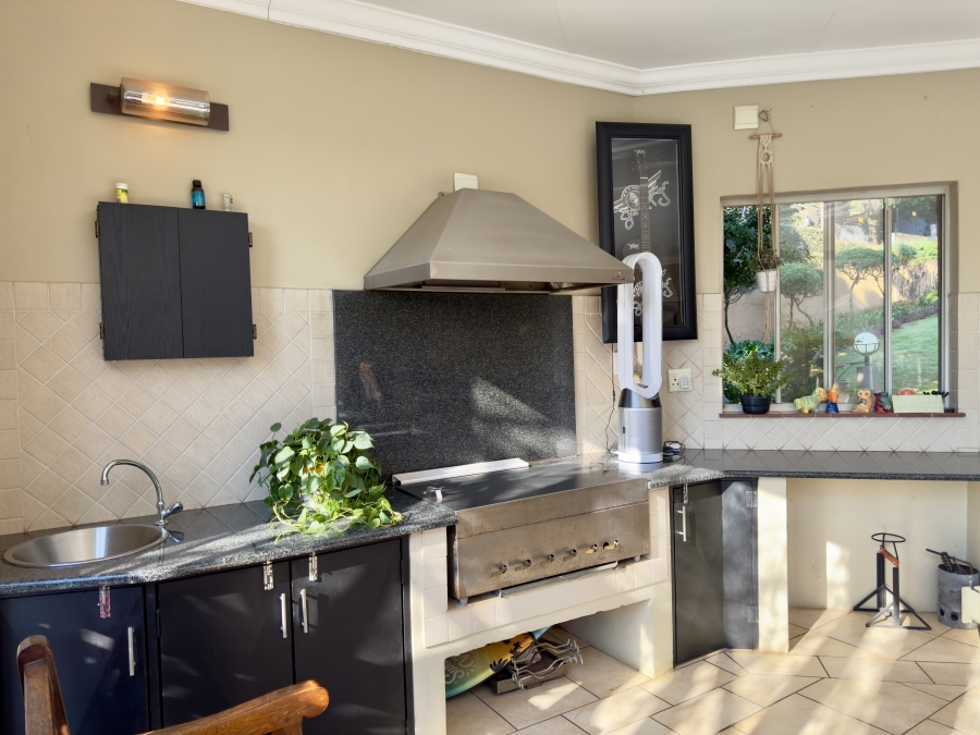 4 Bedroom Property for Sale in Waterkloof Ridge Gauteng