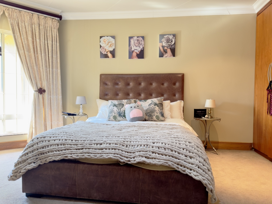 4 Bedroom Property for Sale in Waterkloof Ridge Gauteng