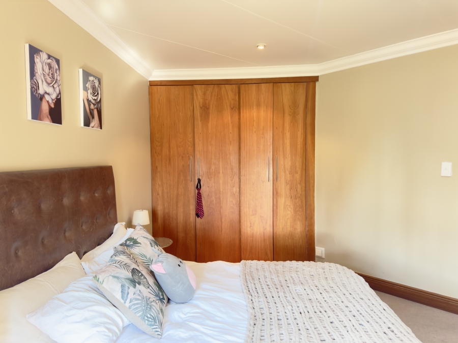 4 Bedroom Property for Sale in Waterkloof Ridge Gauteng