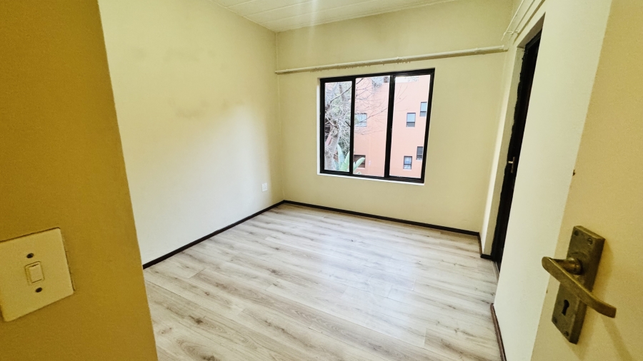 2 Bedroom Property for Sale in Sunninghill Gauteng