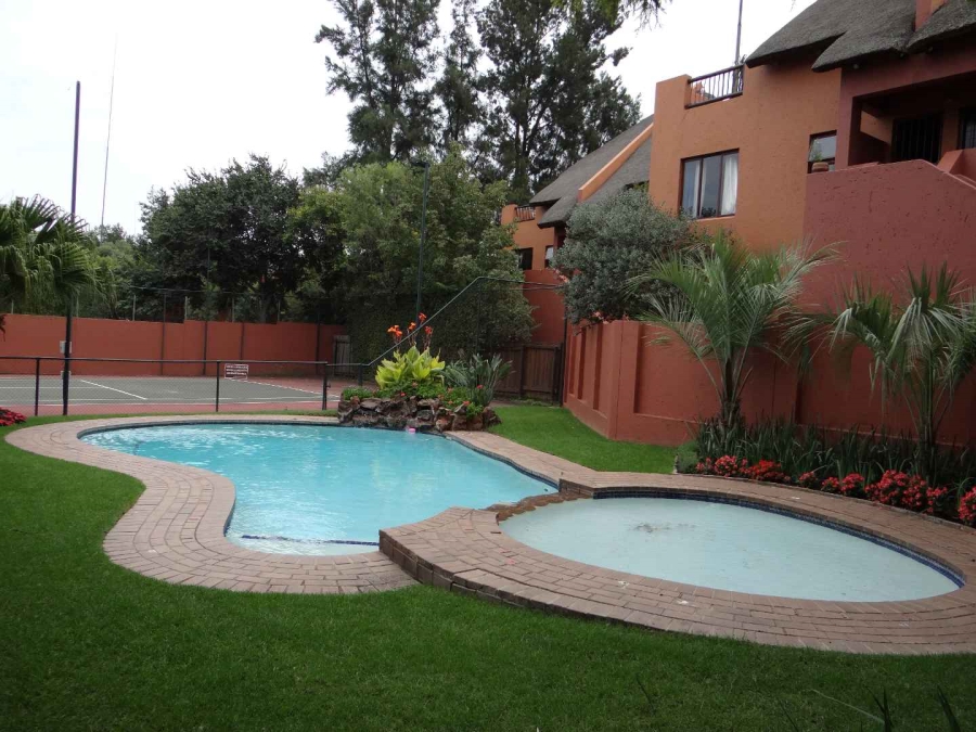 2 Bedroom Property for Sale in Sunninghill Gauteng