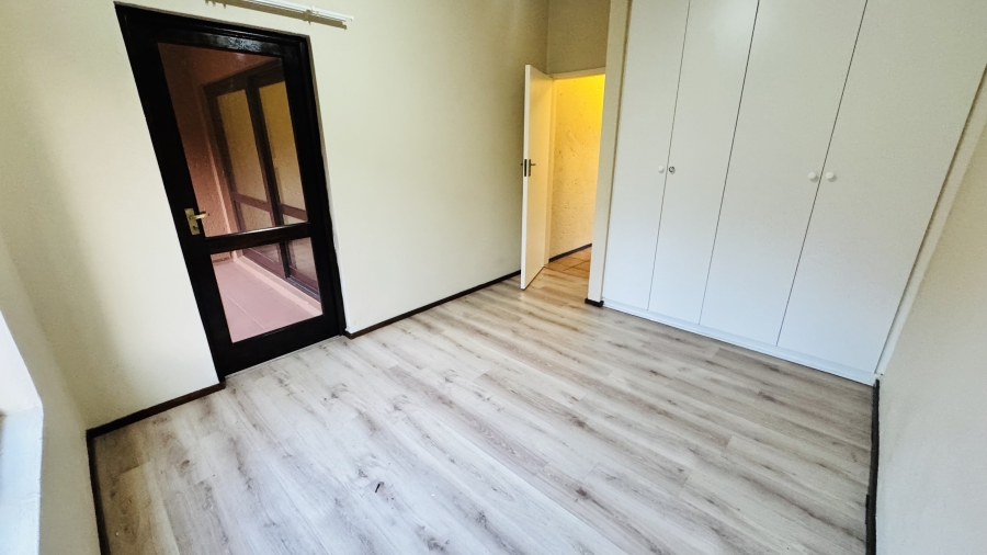 2 Bedroom Property for Sale in Sunninghill Gauteng