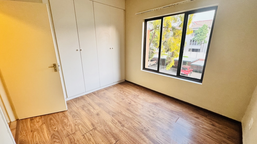 2 Bedroom Property for Sale in Sunninghill Gauteng