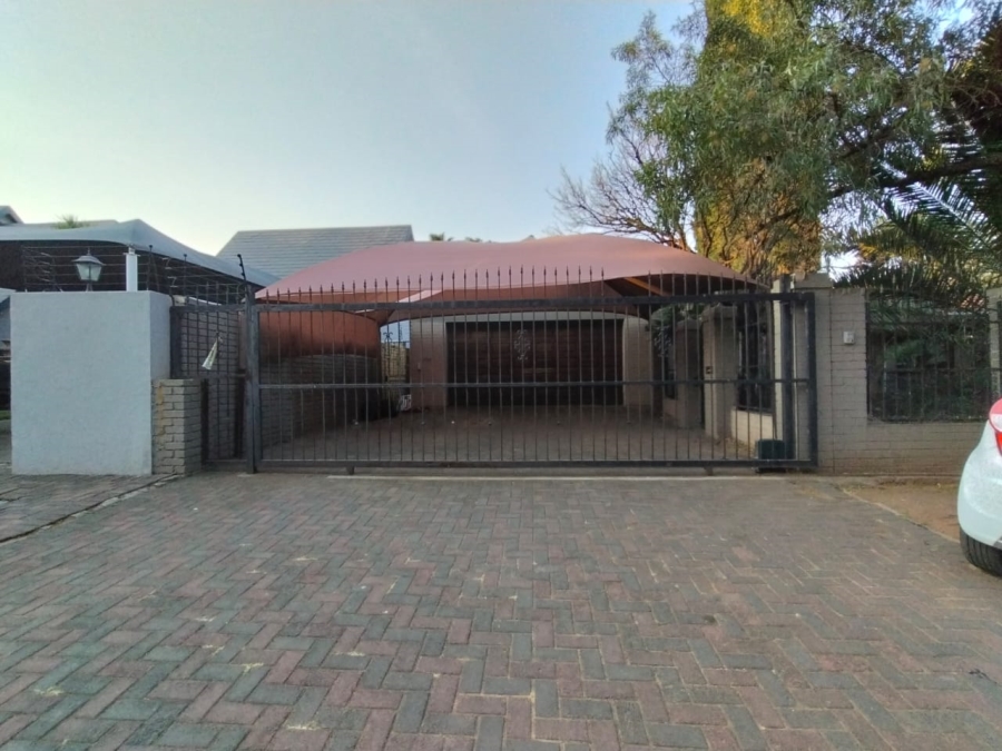 3 Bedroom Property for Sale in Vanderbijlpark SW 5 Gauteng