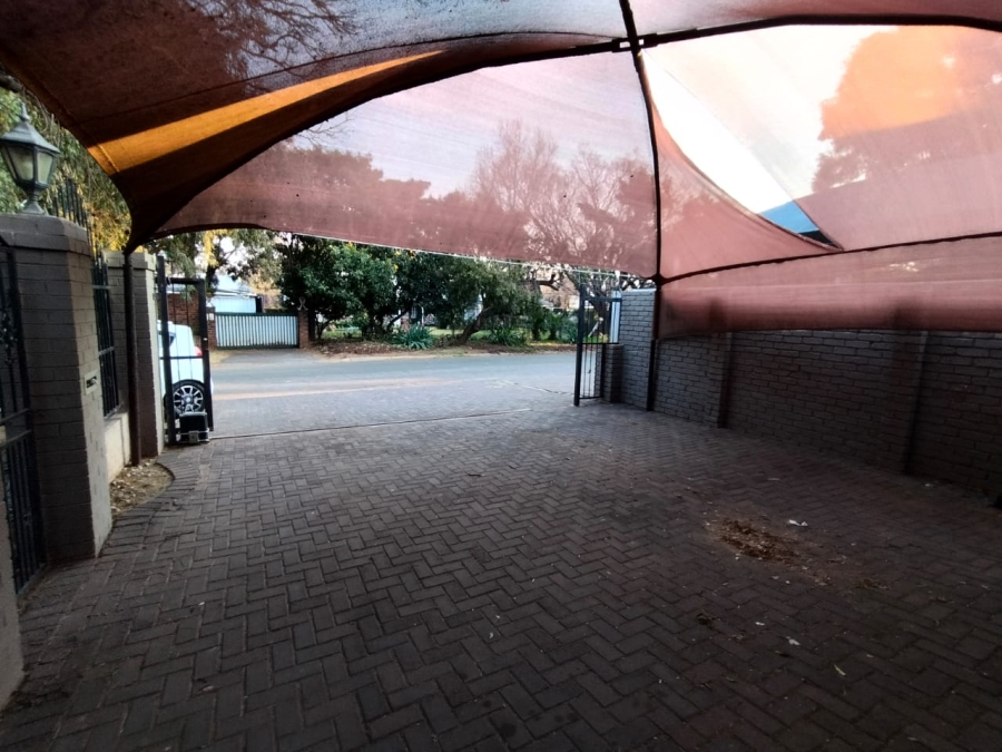 3 Bedroom Property for Sale in Vanderbijlpark SW 5 Gauteng