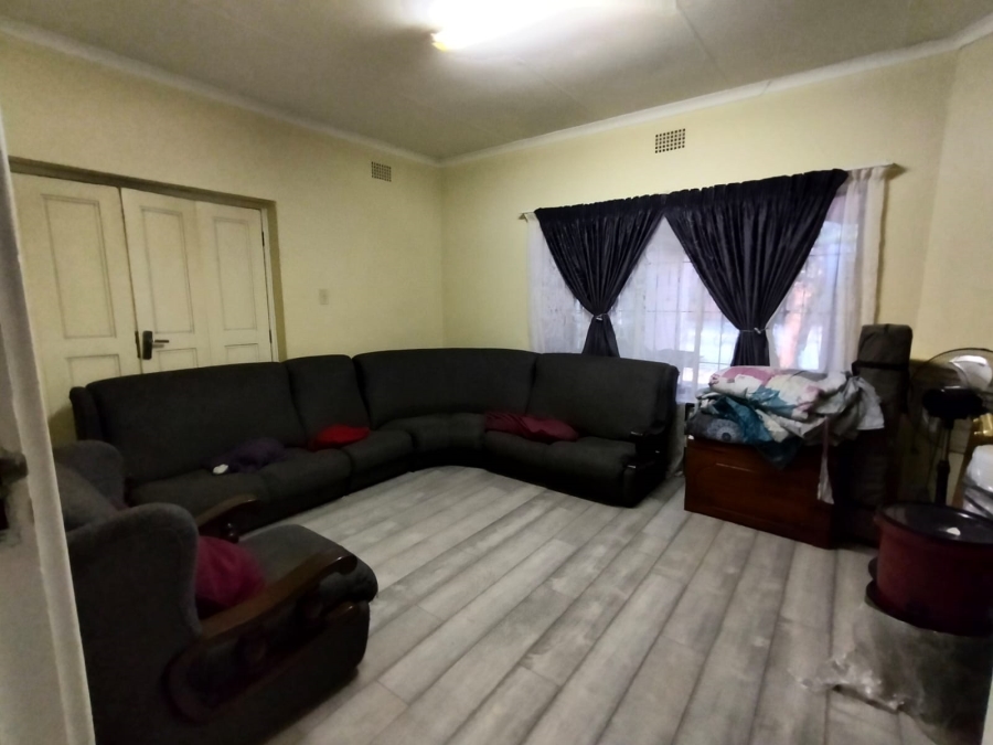 3 Bedroom Property for Sale in Vanderbijlpark SW 5 Gauteng