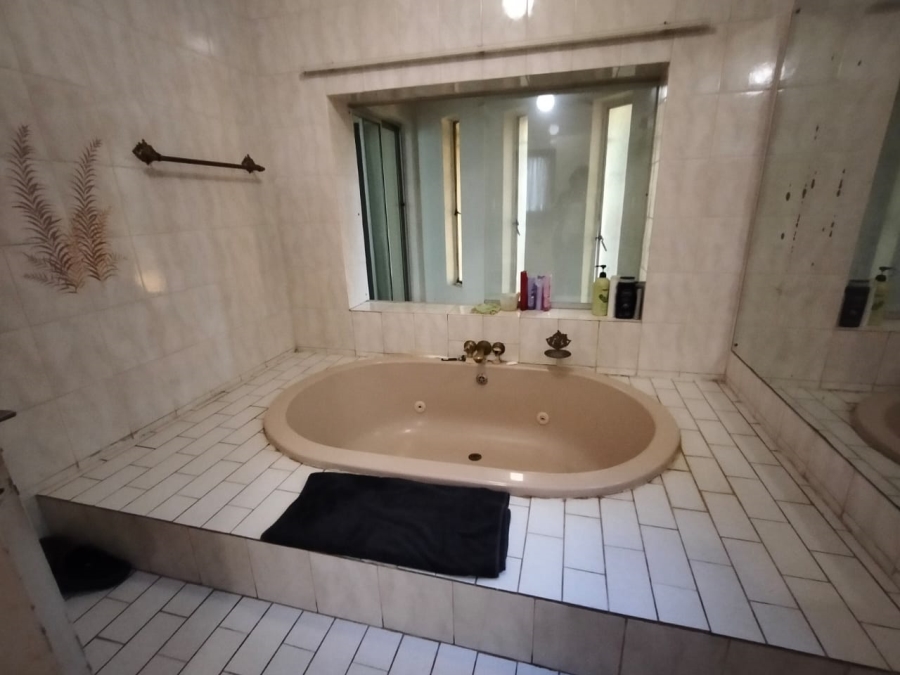 3 Bedroom Property for Sale in Vanderbijlpark SW 5 Gauteng