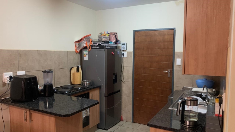 2 Bedroom Property for Sale in Olifantsvlei Gauteng