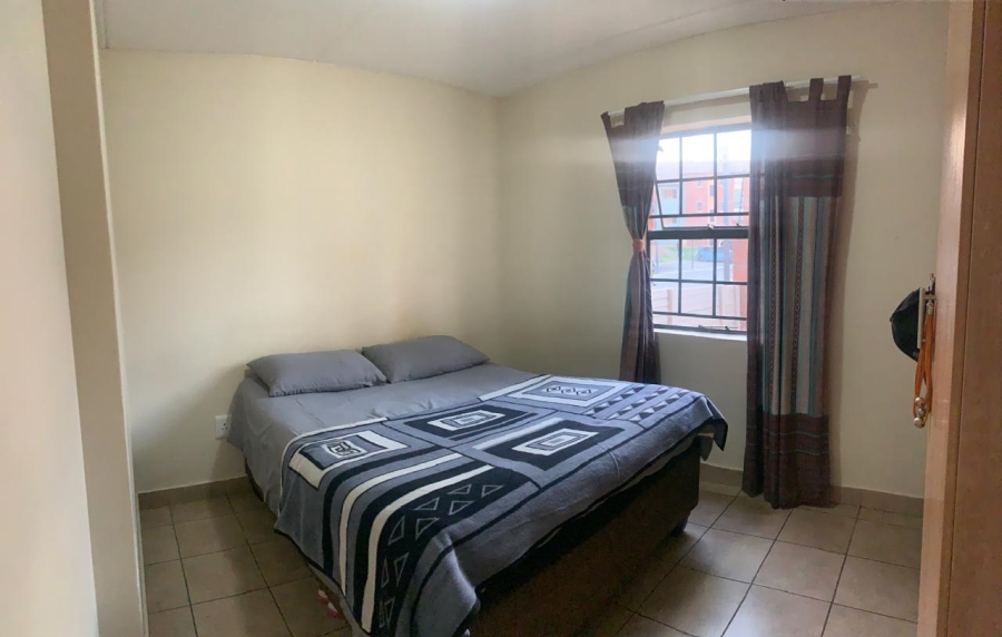 2 Bedroom Property for Sale in Olifantsvlei Gauteng