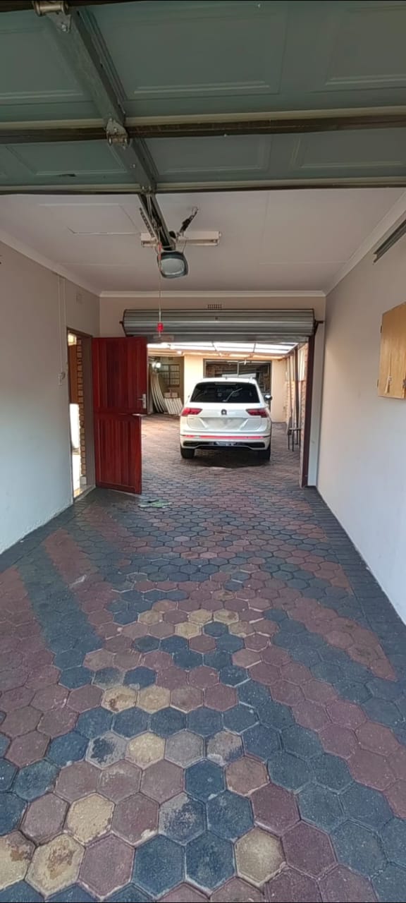 3 Bedroom Property for Sale in Lenasia Ext 10 Gauteng