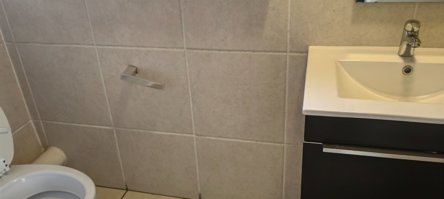 2 Bedroom Property for Sale in Gleneagles Gauteng